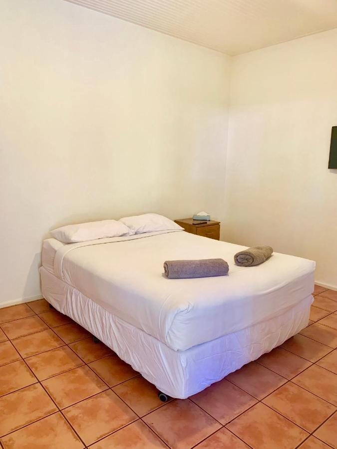 Albergue Roey Backpackers And Party Bar Broome Exterior foto